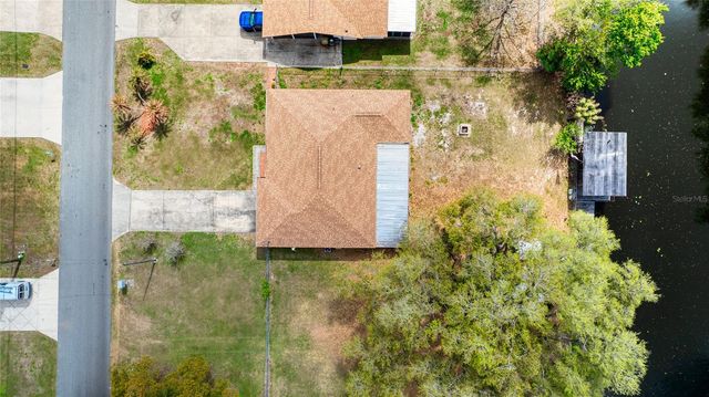 27727 LOIS DRIVE, Tavares, FL 32778