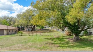 27727 LOIS DRIVE, Tavares, FL 32778