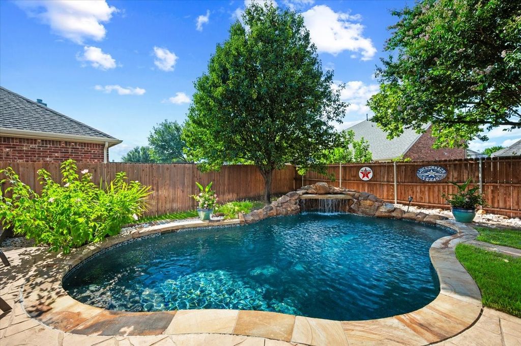 10320 Flat Creek Trail, Mckinney, TX 75072