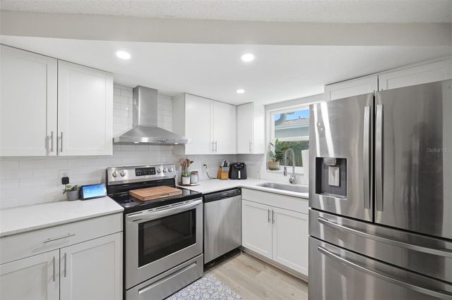 10025 SLEEPY HOLLOW LANE, Port Richey, FL 34668