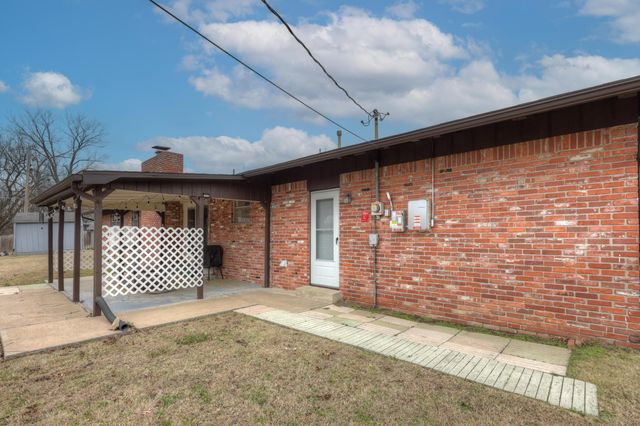 1015 Quail Creek Drive, Miami, OK 74354