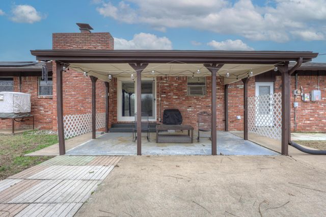 1015 Quail Creek Drive, Miami, OK 74354