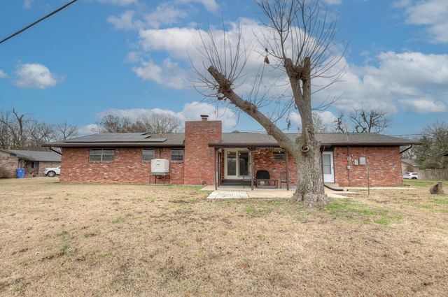 1015 Quail Creek Drive, Miami, OK 74354