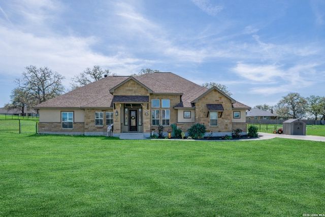 380 Abrego Lake, Floresville, TX 78114