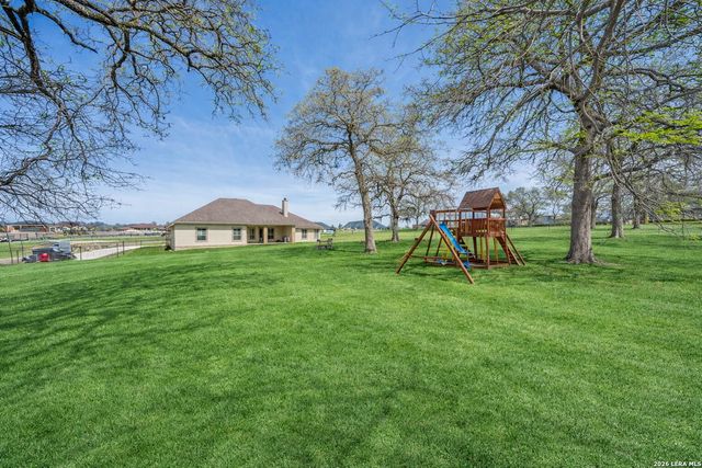 380 Abrego Lake, Floresville, TX 78114