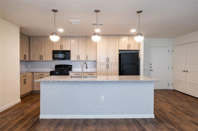 1000 E Yager Lane, Austin, TX 78763