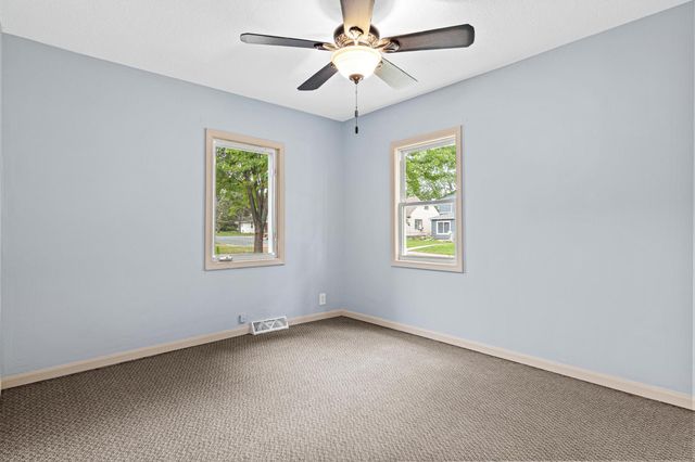 920 8th Avenue S, South Saint Paul, MN 55075