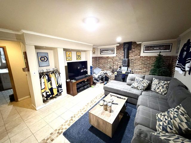 6013 Raymond Road, Madison, WI 53711