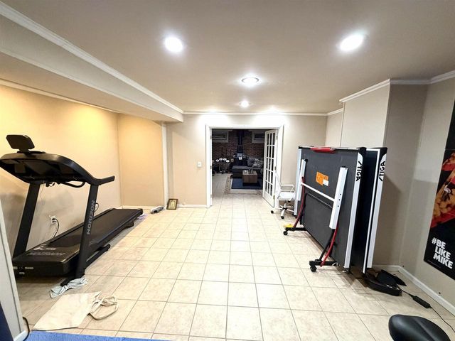 6013 Raymond Road, Madison, WI 53711