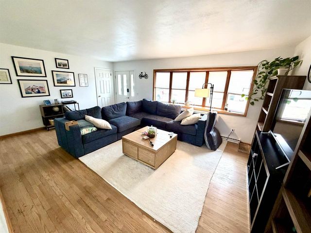 6013 Raymond Road, Madison, WI 53711