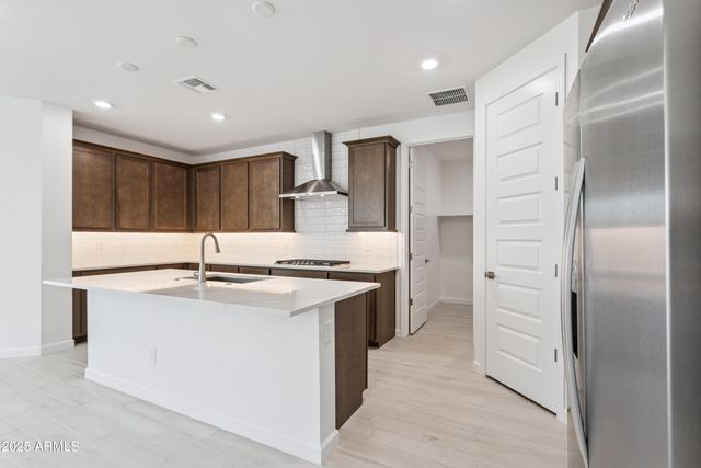 6781 W SPUR Drive, Peoria, AZ 85383