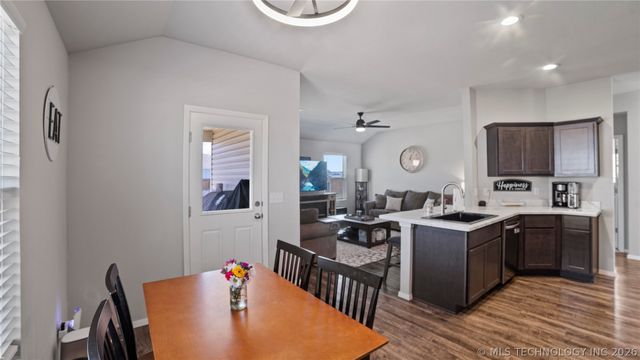 14303 N 73 Avenue E, Collinsville, OK 74021