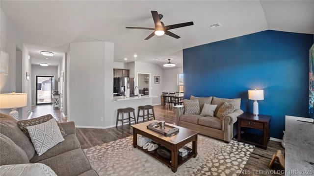 14303 N 73 Avenue E, Collinsville, OK 74021