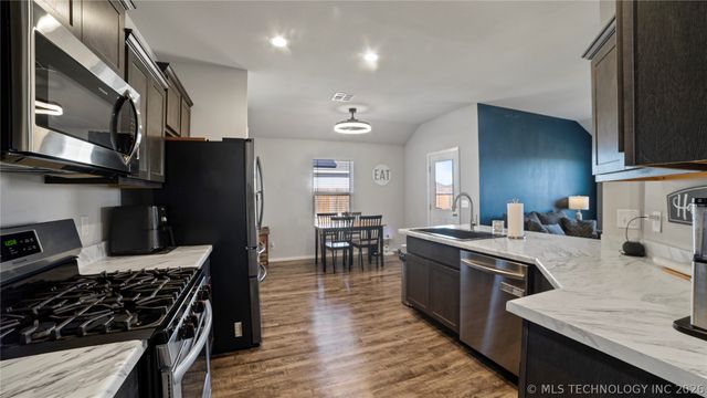 14303 N 73 Avenue E, Collinsville, OK 74021