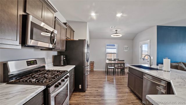 14303 N 73 Avenue E, Collinsville, OK 74021