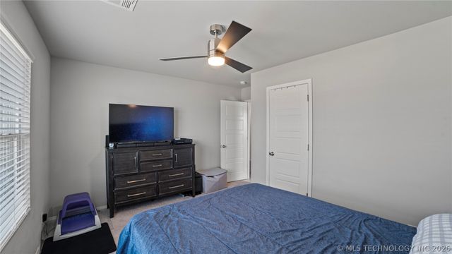 14303 N 73 Avenue E, Collinsville, OK 74021