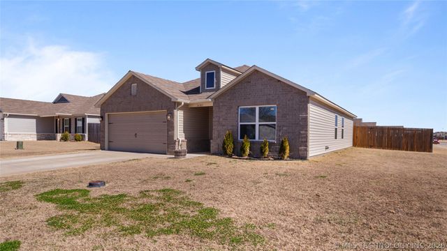 14303 N 73 Avenue E, Collinsville, OK 74021