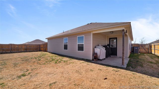 14303 N 73 Avenue E, Collinsville, OK 74021