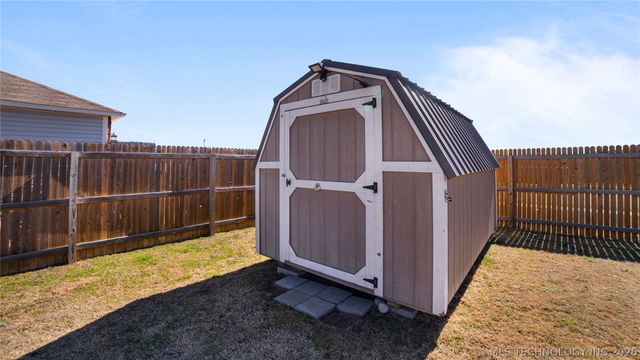 14303 N 73 Avenue E, Collinsville, OK 74021