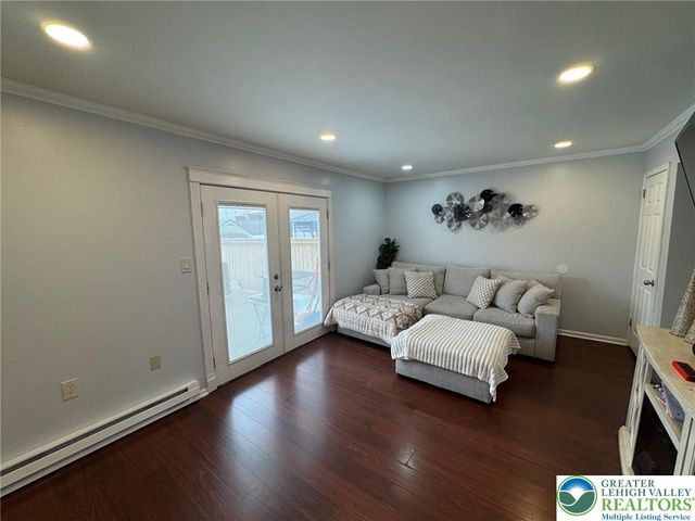 1015 South Front Street, Allentown, PA 18103