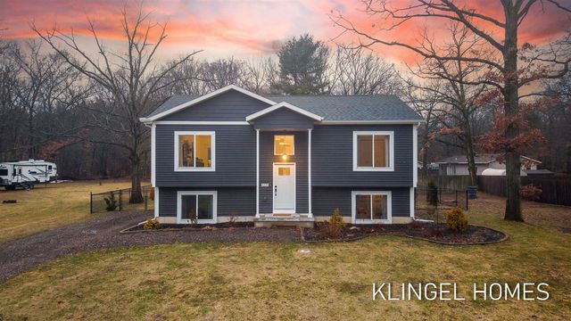 2325 Pillon Road, Twin Lake, MI 49457