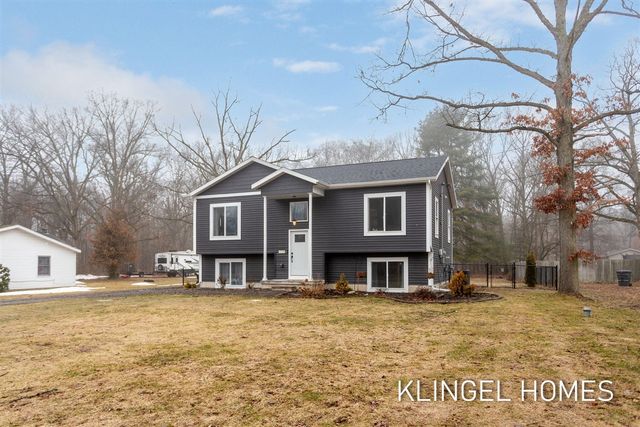 2325 Pillon Road, Twin Lake, MI 49457