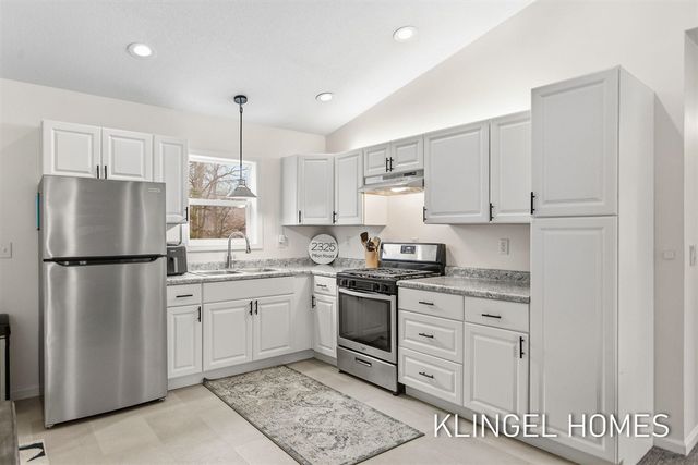 2325 Pillon Road, Twin Lake, MI 49457