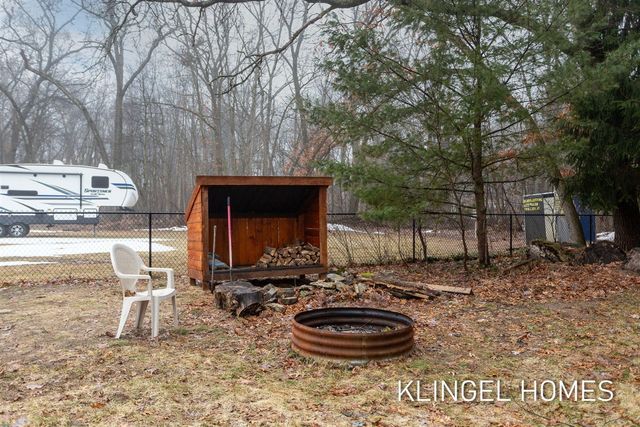 2325 Pillon Road, Twin Lake, MI 49457