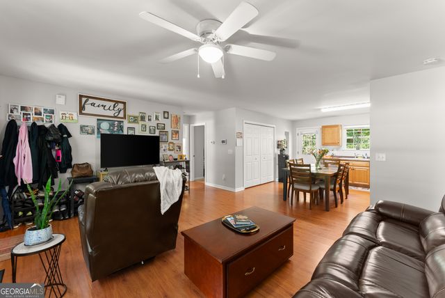 1738 Lanier Springs Drive NW, Gainesville, GA 30504