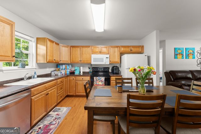 1738 Lanier Springs Drive NW, Gainesville, GA 30504