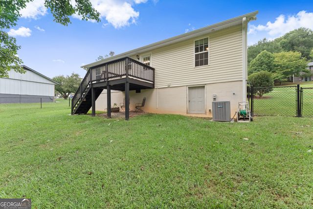 1738 Lanier Springs Drive NW, Gainesville, GA 30504
