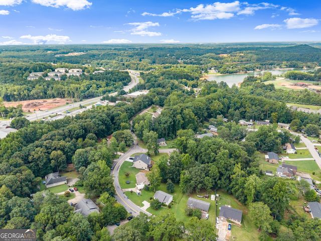 1738 Lanier Springs Drive NW, Gainesville, GA 30504