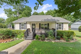 1738 Lanier Springs Drive NW, Gainesville, GA 30504