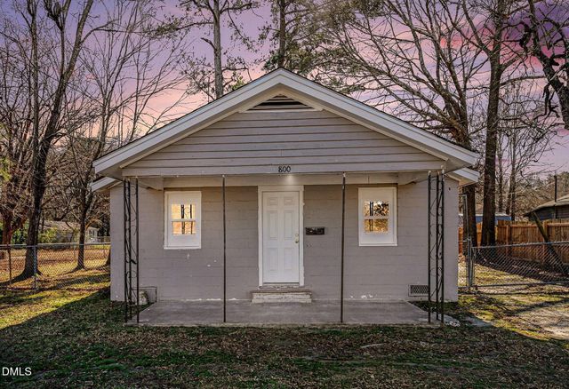 800 E Lizzie Street, Selma, NC 27576