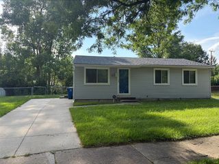 15 Metroview Court, Ann Arbor, MI 48108