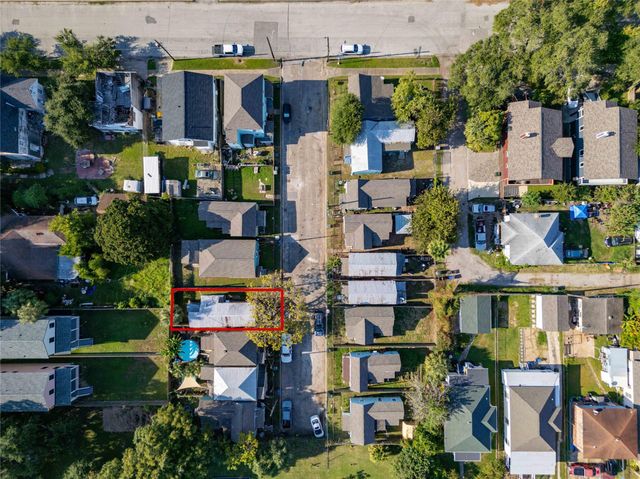 1511 J H Clouser Street, Galveston, TX 77550