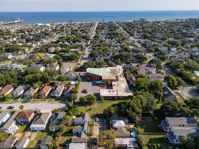 1511 J H Clouser Street, Galveston, TX 77550