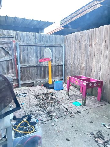 1107 Rimcrest Drive, Arlington, TX 76017