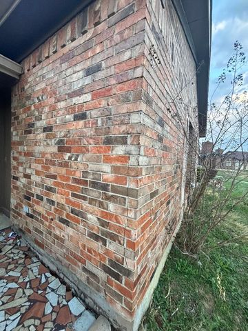 1107 Rimcrest Drive, Arlington, TX 76017