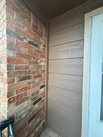 1107 Rimcrest Drive, Arlington, TX 76017