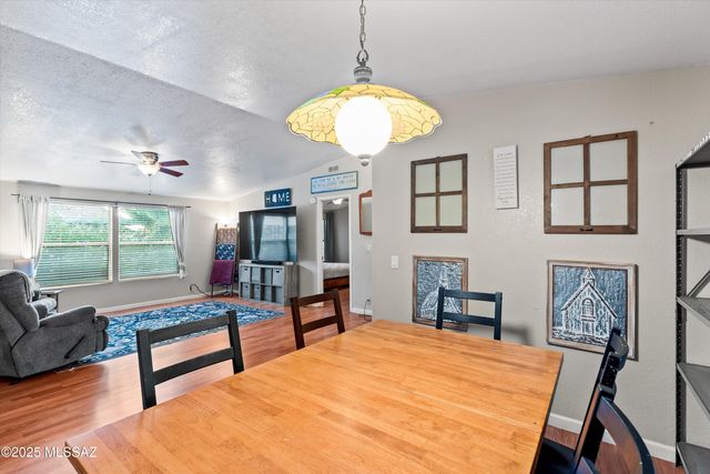 1728 W Coralbrooke Drive, Tucson, AZ 85705