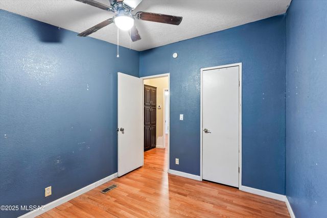 1728 W Coralbrooke Drive, Tucson, AZ 85705