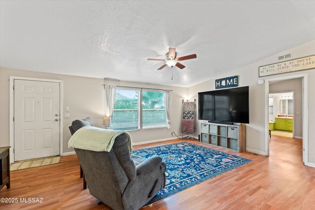 1728 W Coralbrooke Drive, Tucson, AZ 85705