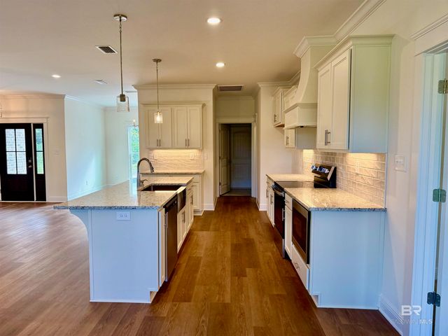 20967 S Southtown Drive, Robertsdale, AL 36567