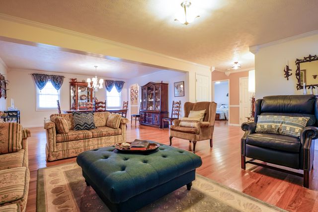 101 Hughley Lane, Harrodsburg, KY 40330