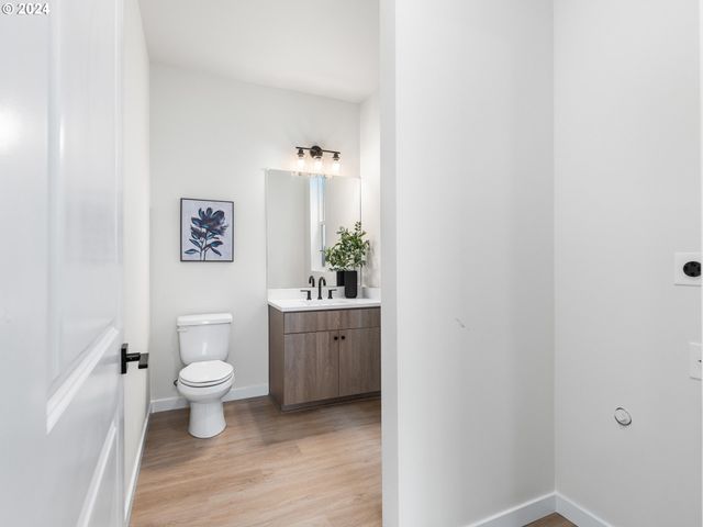 74 Ne Stanton St, Portland, OR 97212
