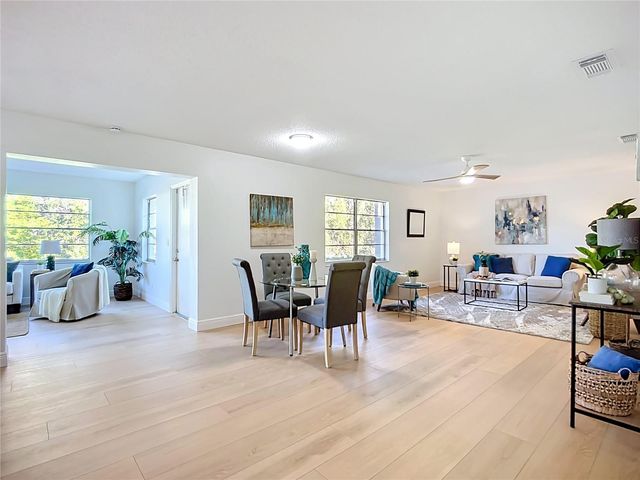 2014 HAMPSTEAD CIRCLE, Sun City Center, FL 33573
