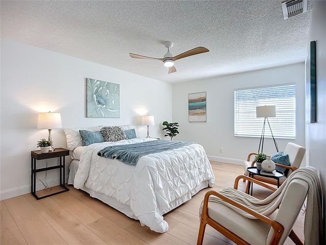 2014 HAMPSTEAD CIRCLE, Sun City Center, FL 33573
