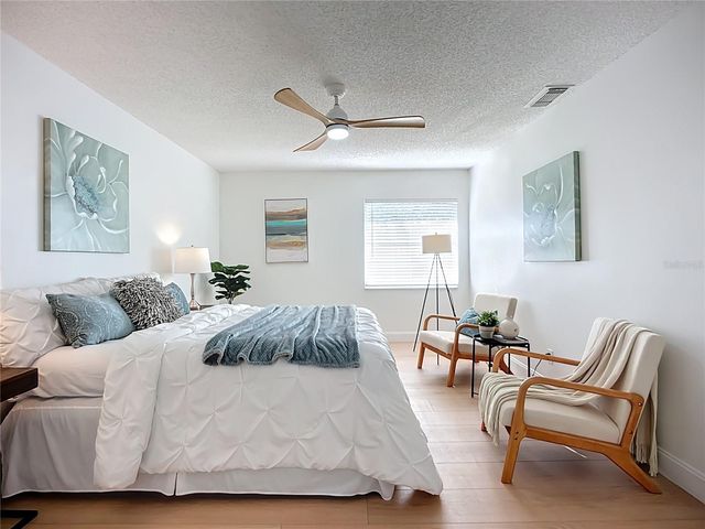 2014 HAMPSTEAD CIRCLE, Sun City Center, FL 33573