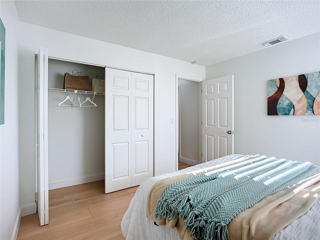 2014 HAMPSTEAD CIRCLE, Sun City Center, FL 33573
